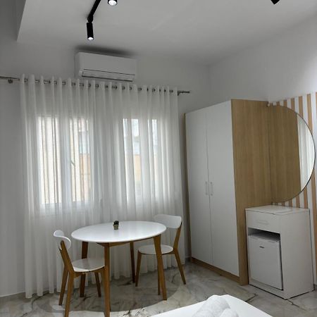 Guest House Adi Hoxha 培拉特 外观 照片